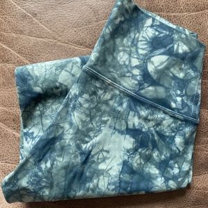 Lulu Lemon leggings. Size 6.